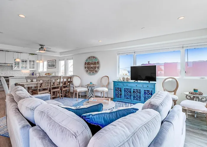 Holiday Four-Bedroom Home